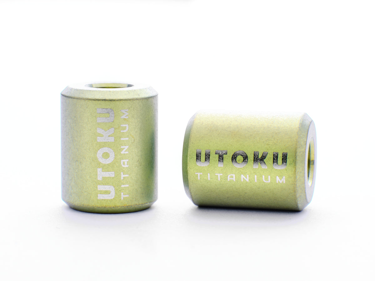 UTOKU TOOLS Titanium Alloy Pendant With Black Paracord - Green