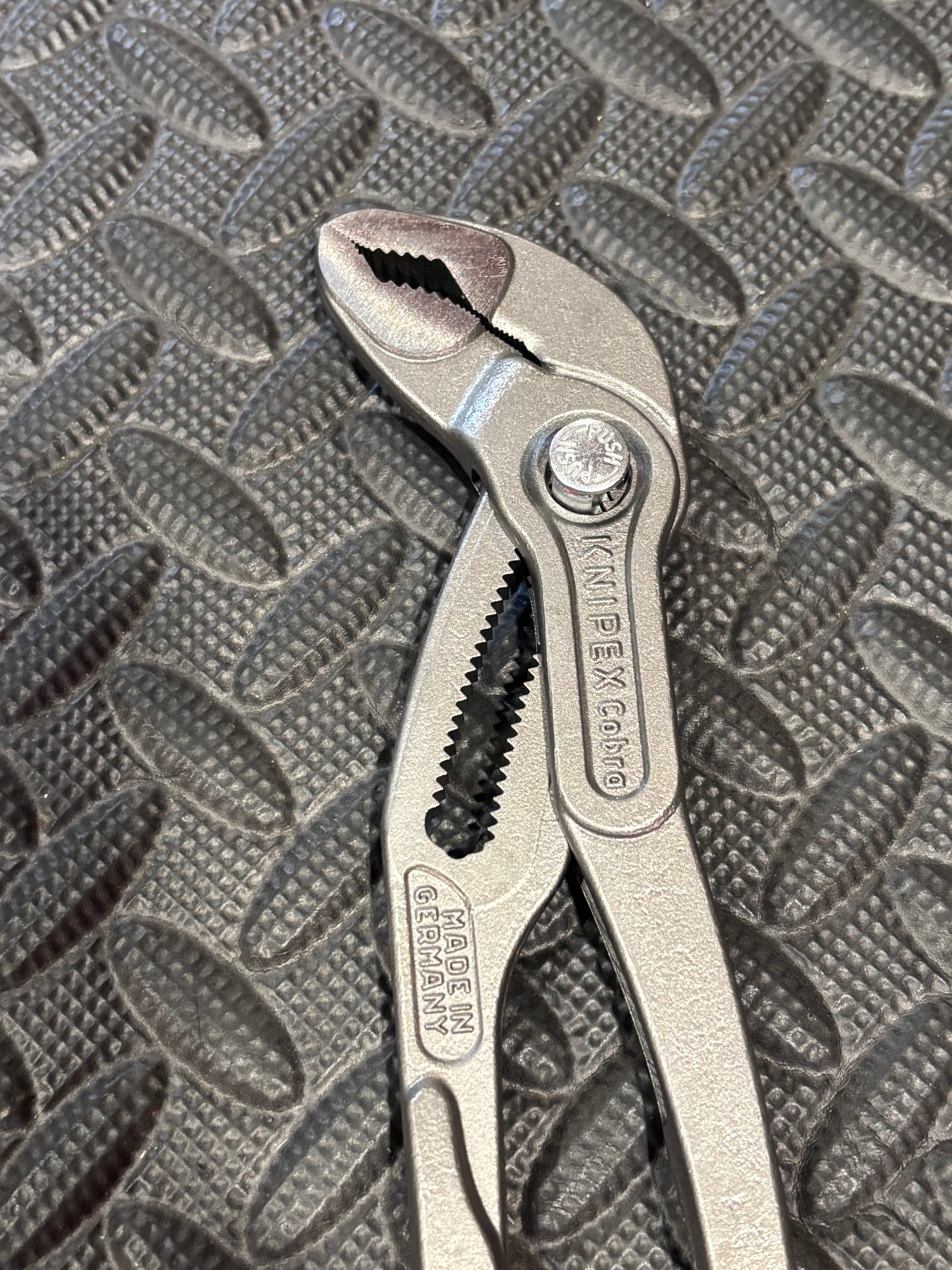 Knipex Cobra 250mm 2025 Limited Edition - Orange – Supreme handtools