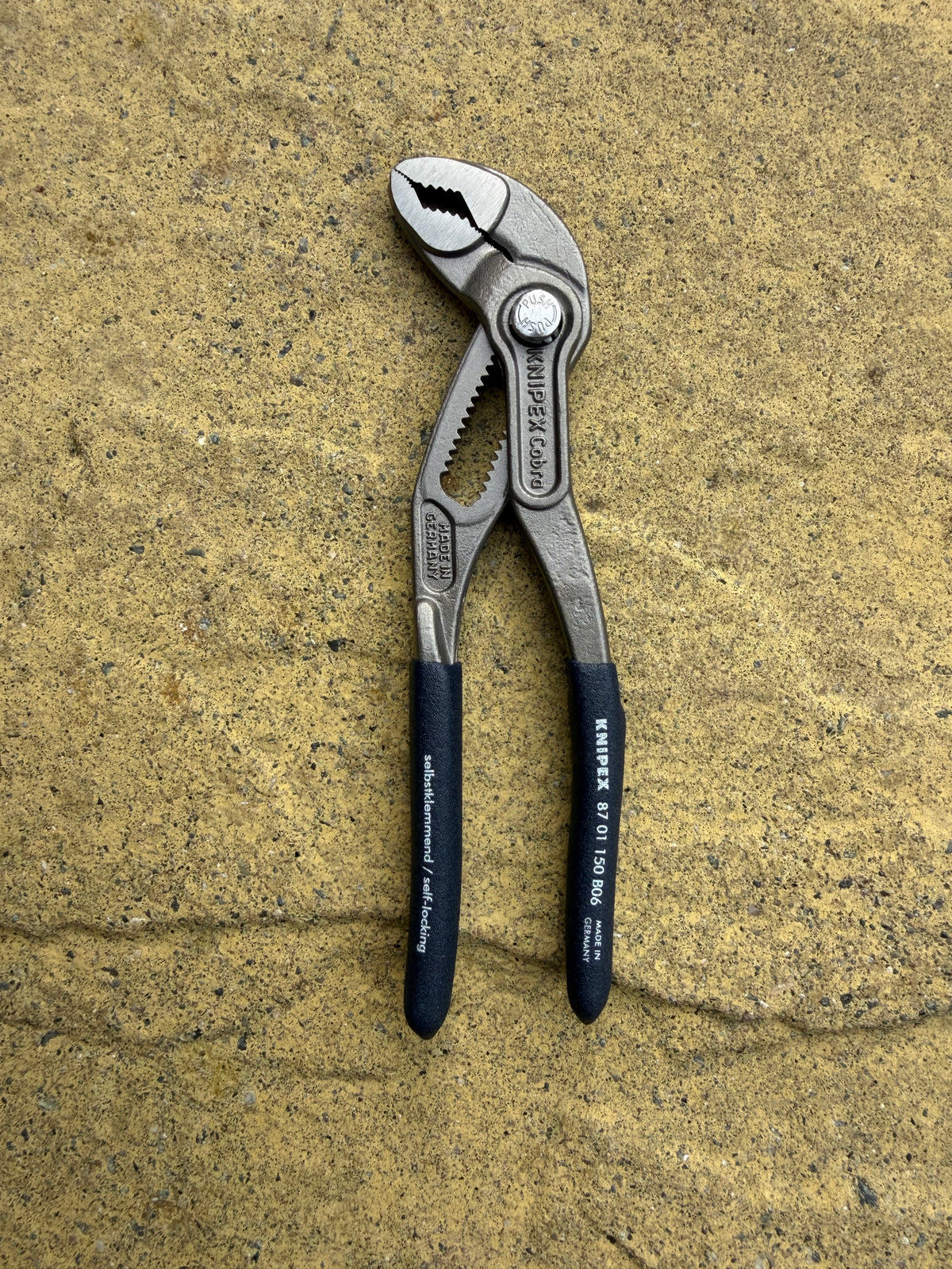 KNIPEX Steel Blue Cobra Water Pump Pliers 150mm Japan 2026 Limited Edition